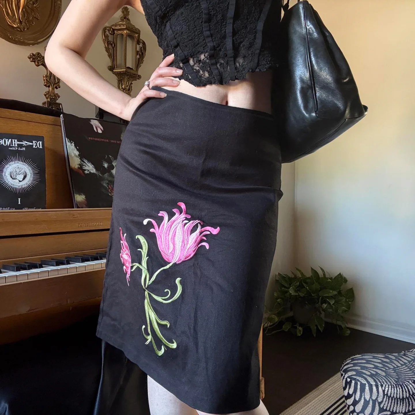 

Autumn new style slim fit and slimming A-line retro embroidered flower mid length skirt