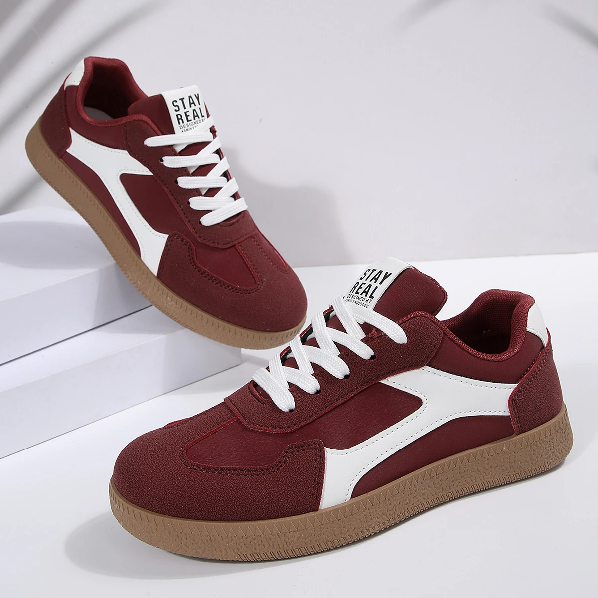 2026 Herbst Damenmode Wildleder-Sneaker mit Doppelschnallen-Metalldetails Leichte Atmungsaktive Bequeme Freizeitschuhe – Detail 12