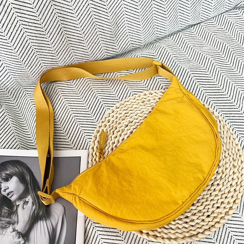 레트로 바나나 백 여성용 체스트 백 웨이스트 패니 팩 슬링 백 크로스바디 숄더 백 체스트 범 벨트 하프 문 호보 백 볼라사