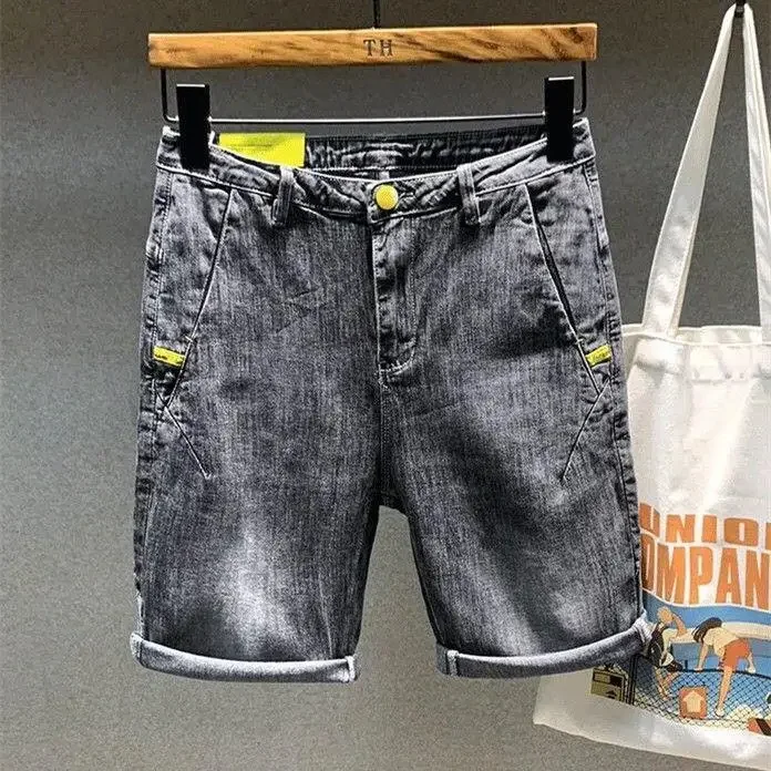 

Модные летние тонкие джинсовые шорты, мужские модные джинсы с боковыми карманами, облегающие, эластичные, универсальные, в корейском стиле, джинсы на пять точек, в корейском стиле