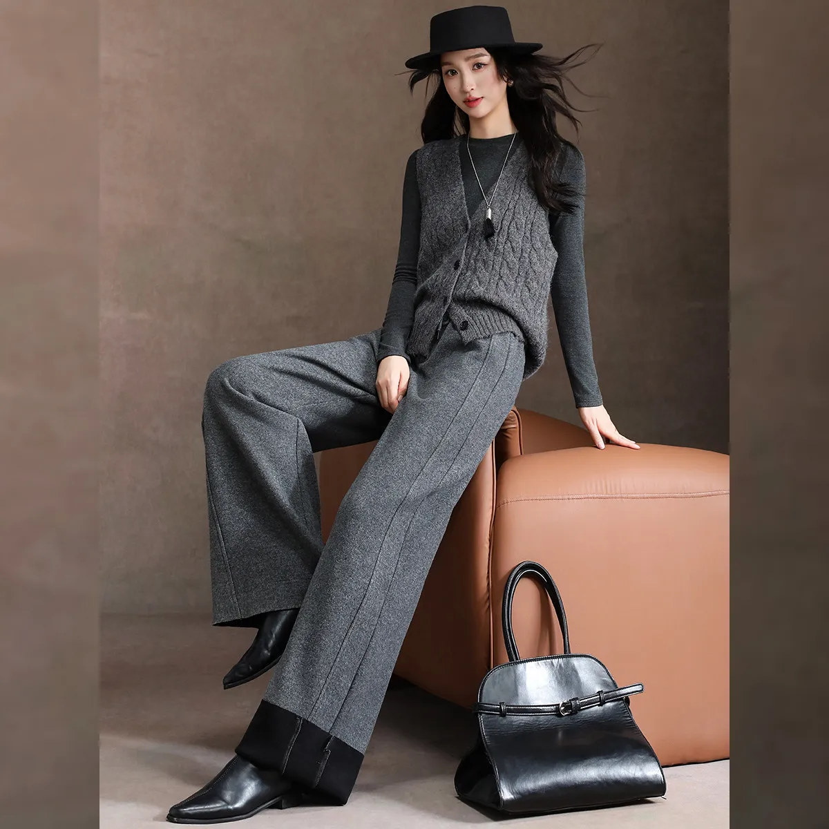 LOUIS YAO Women's Thick Knitted Straight Leg Pants 2025 Autumn Commuting Vertical Feel Drawstring Rubber Waist Casual Pants