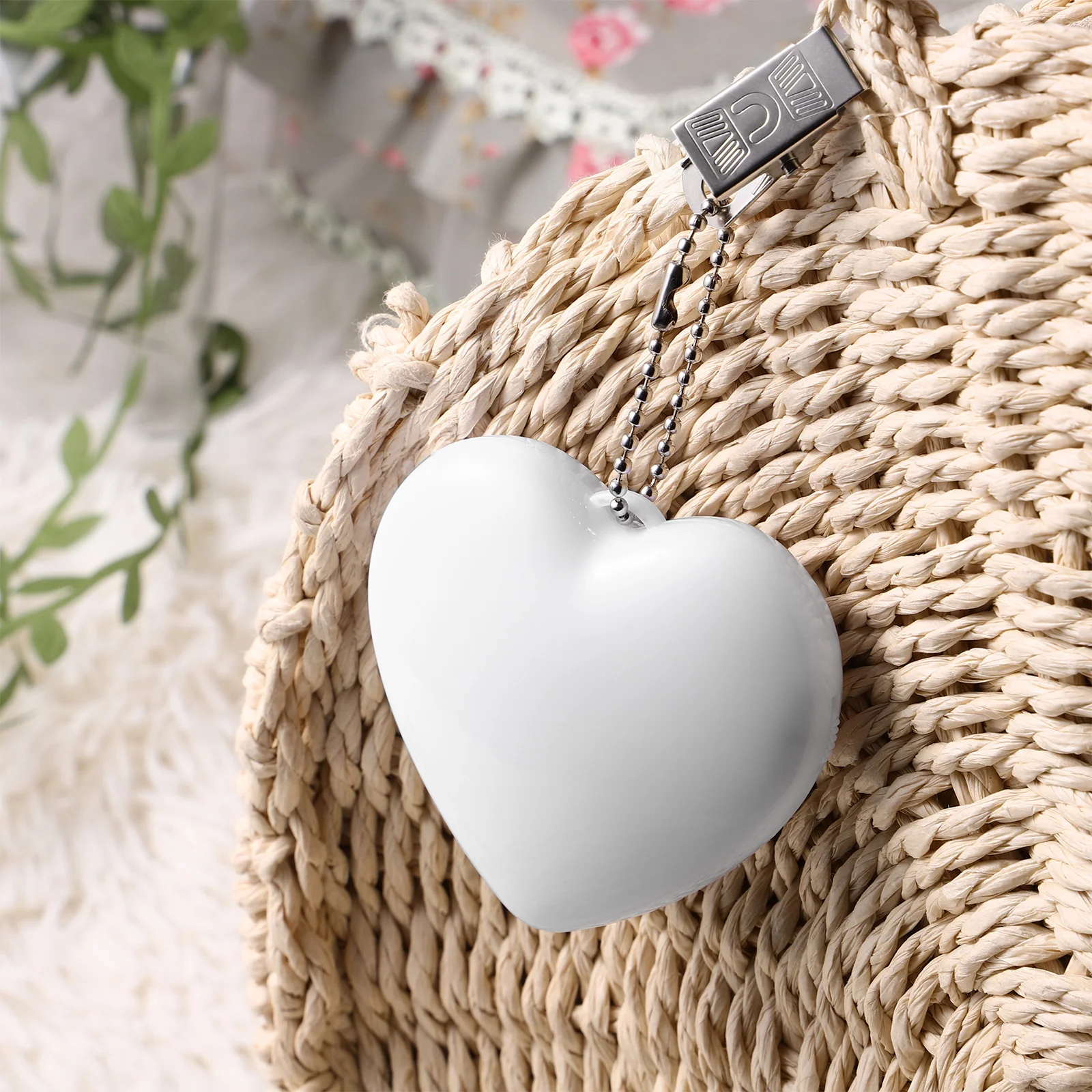 2 Pcs White Wallet Heart Night Light Small Lamp Touch Handbag Purse with Automatic Sensor Unique Women\'s