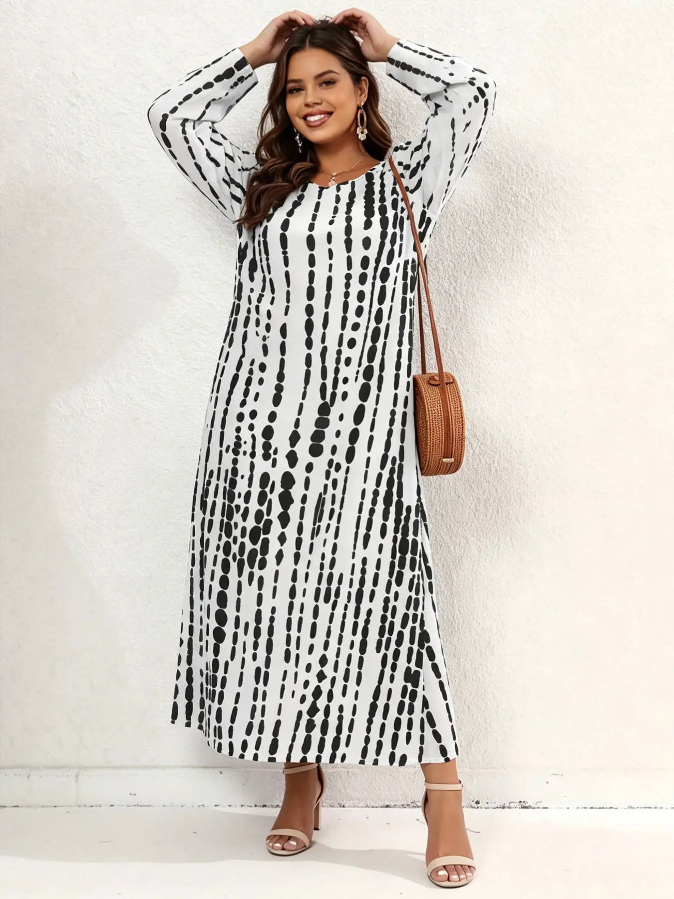 

Women's Plus Size Abstract Dot Print Maxi Dress, Round Neck Long Sleeve Loose Split Hem Dress, Casual Vacation Flowy Long Dress