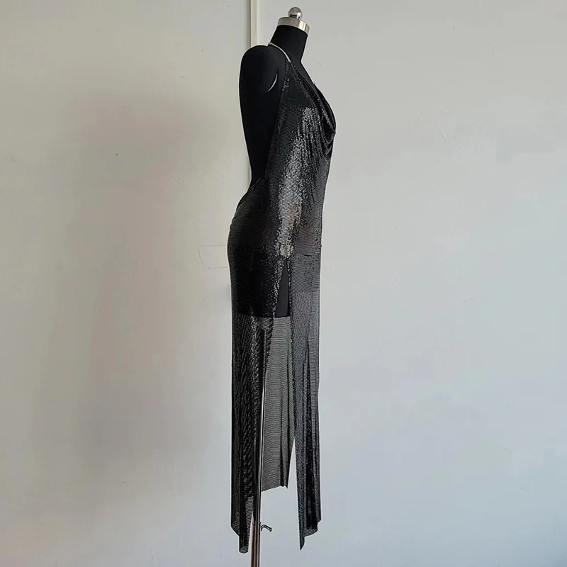 Glitzerndes Damen-Maxikleid mit Pailletten, rückenfrei, Spaghettiträgern, für Abendpartys, funkelnde Aluminium-Nakidka auf dem Badeanzug 2026 – Detail 9