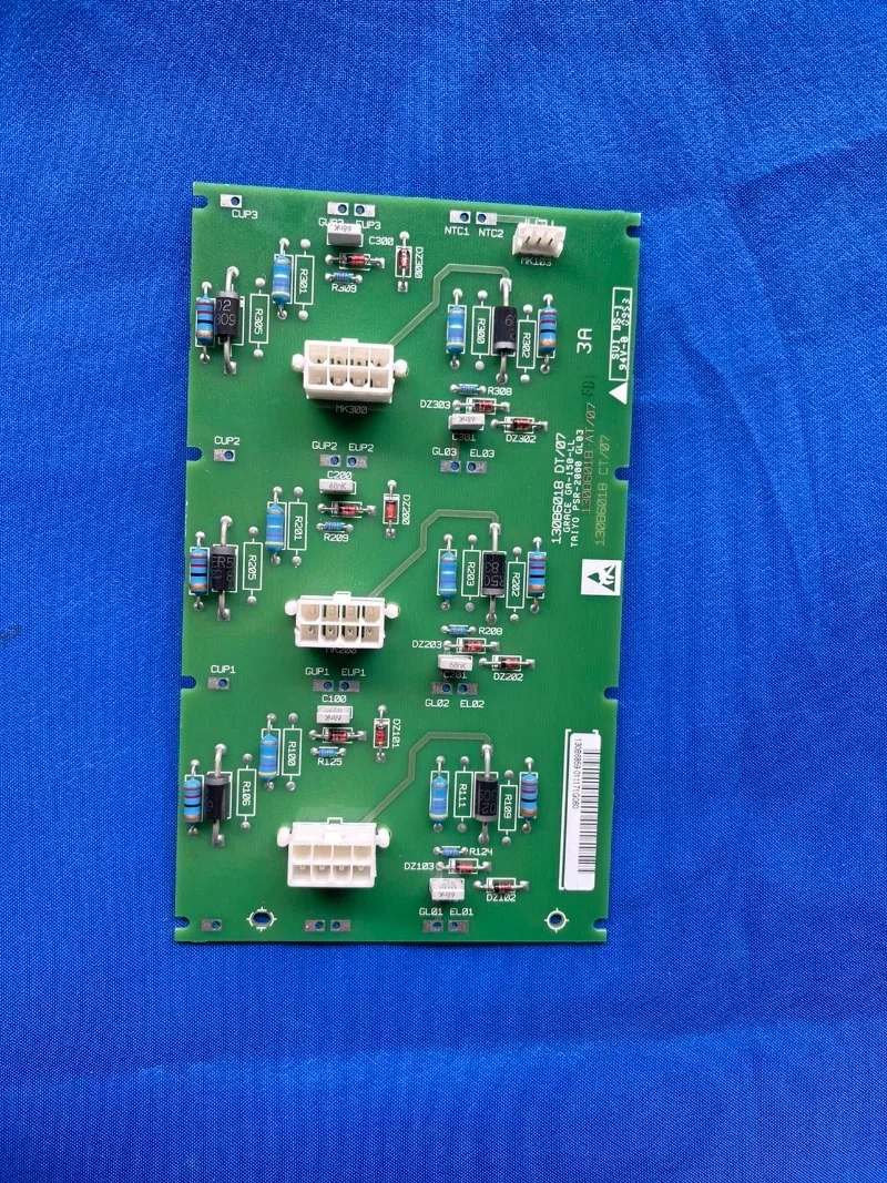 

130B6018 Danfoss Frequency Converter Module Board Trigger 130B6859