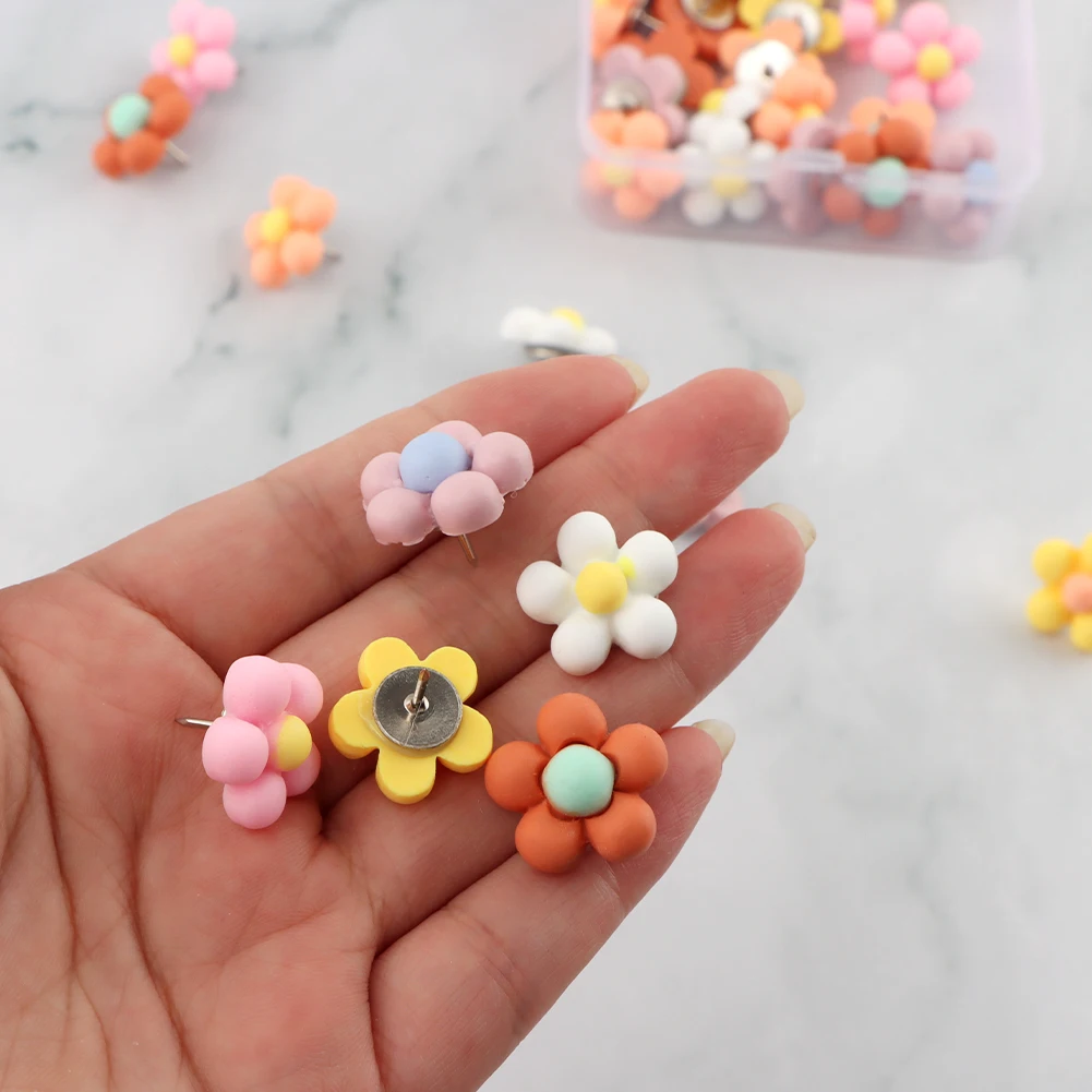 หมุดปักหมุดพลาสติก36ชิ้นแบบพกพาทนทานสำหรับกระดานข่าวดอกเดซี่สำหรับบ้านขนาดเล็กอุปกรณ์สำนักงานนักเรียนโรงเรียน