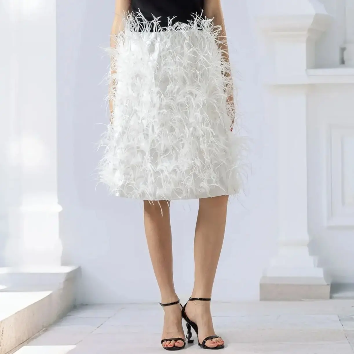 

women mid-calf skirt with real ostrich feather A classic A-line skirt with a hand-stitched design sense