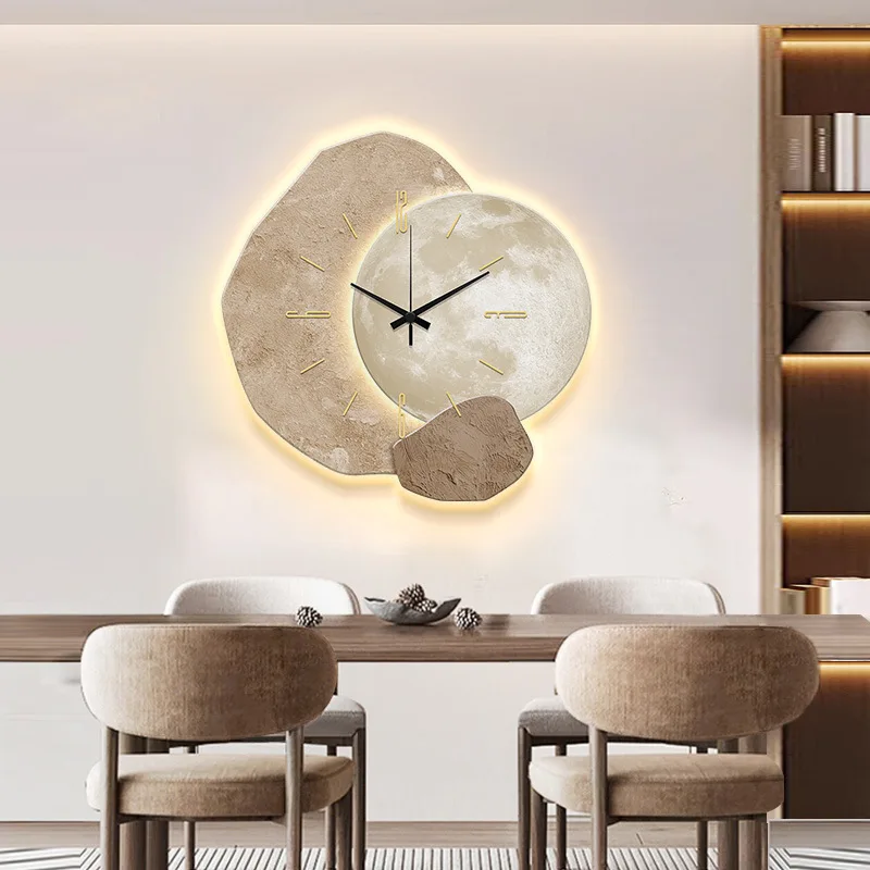 Luxury Wall Clock LED Light High End Feeling Living Room New Restaurant Decoration Creative Clock Hanging On The Wall