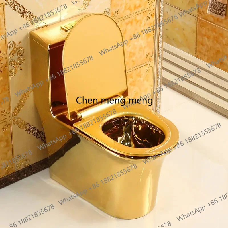 

Золотой роскошный современный европейский стиль: президентский люкс-квартира в отеле, унитаз золотого цвета, цельный керамический унитаз-моноблок.