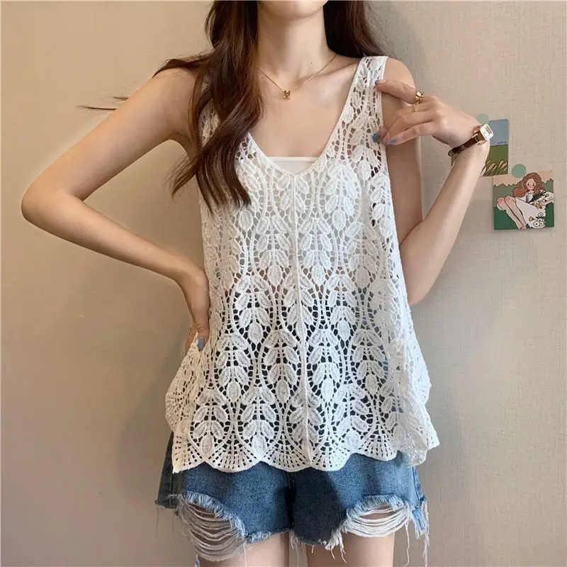 Sling Short Top Comfortable Sleeveless Tops Camisole Woman Crocheted Short Tank Tops Female Hollow Knit Vest Ladies 2024 D273