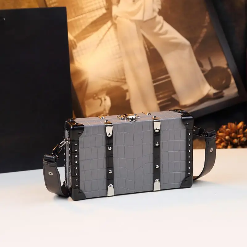

Retro Hand-held Box Bag with Riveted Crossbody Bags for Women Hot Selling Сумка