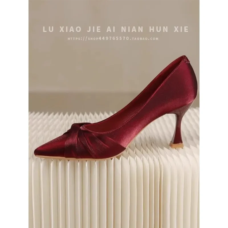 

Spring and autumn 2024 new models Stiletto high heels High-end and sexy wedding shoes for brides women shoes Versatile pumps