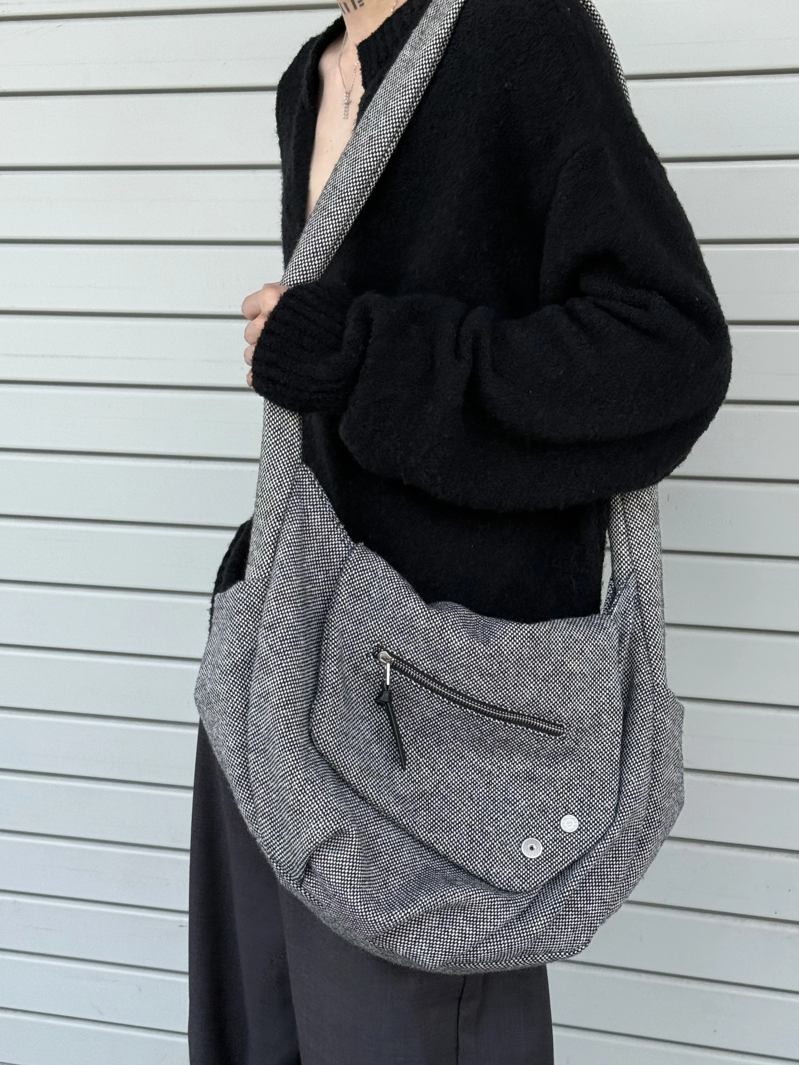 

Fashion Wool Blend Flip Style Women Bag High-end Feel Metal Embellishment Simple Casual Versatile Single Shoulder Crossbody Bags