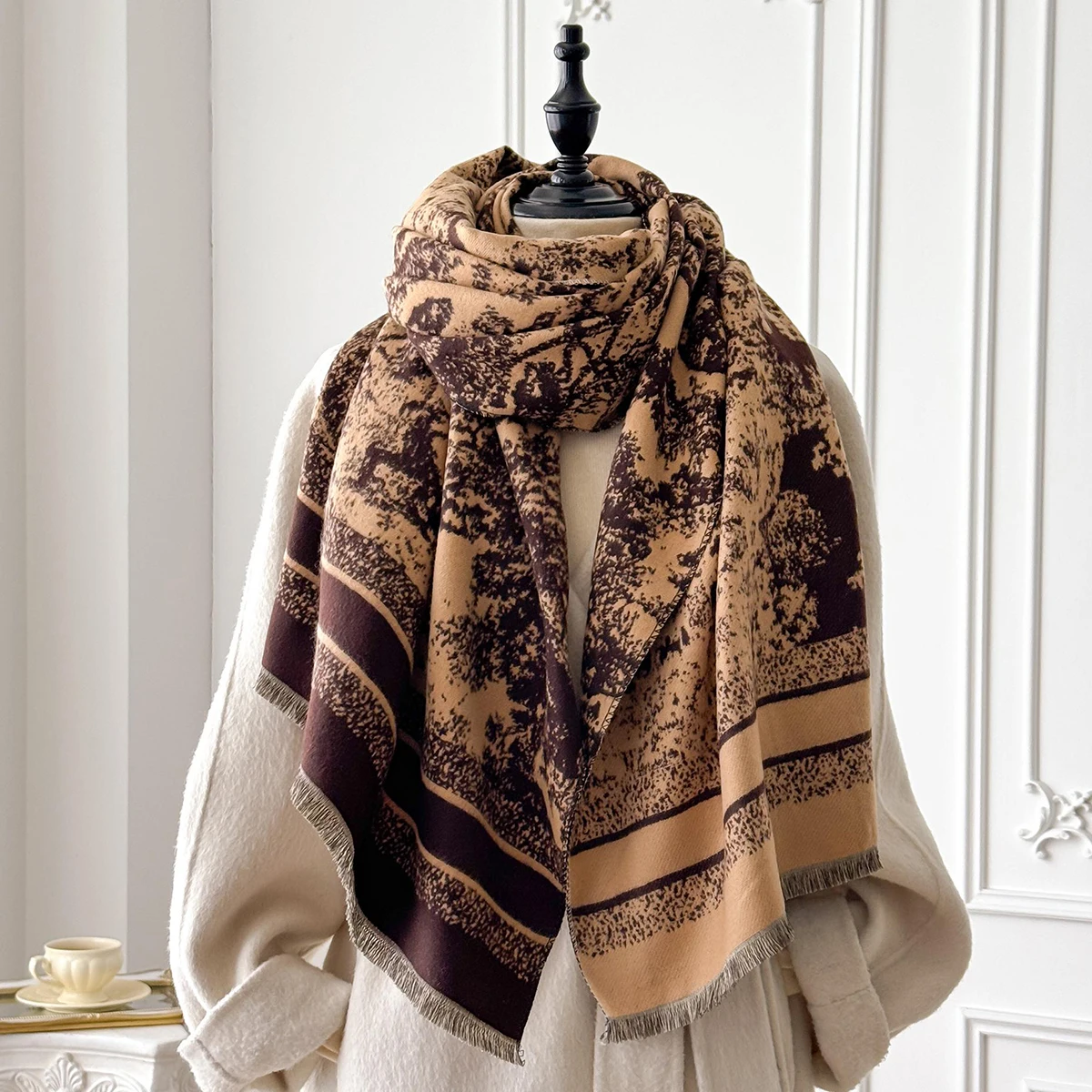 Damen-Kaschmirschal der Luxusmarke 2025, warm, mit Quasten, gestreift, bedruckt, Pashmina-Schal, Foulard und Poncho für den Winter – Detail 15