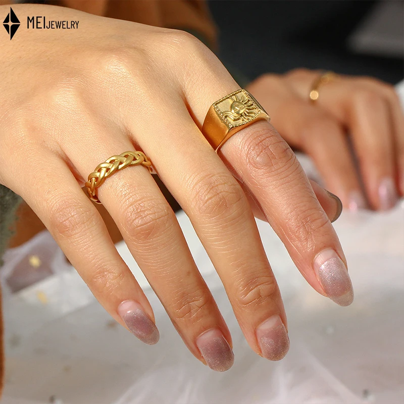 Fashionable Retro Trendy Light Luxury Ring Accessories Stainless Steel Jewelry Women Cast Sun Related Ring