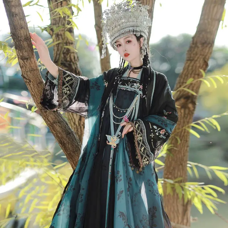 ชุด Hanfu ปักลายราชวงศ์ถังแบบดั้งเดิมของผู้หญิงชุดเต้นรำสไตล์จีนโบราณสง่างาม