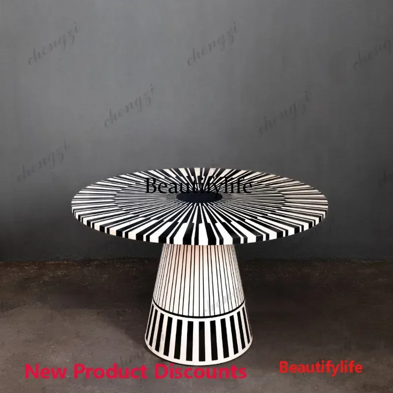 45 Graffiti solid wood dining table Home dining table Fashion modern hand-painted small round table
