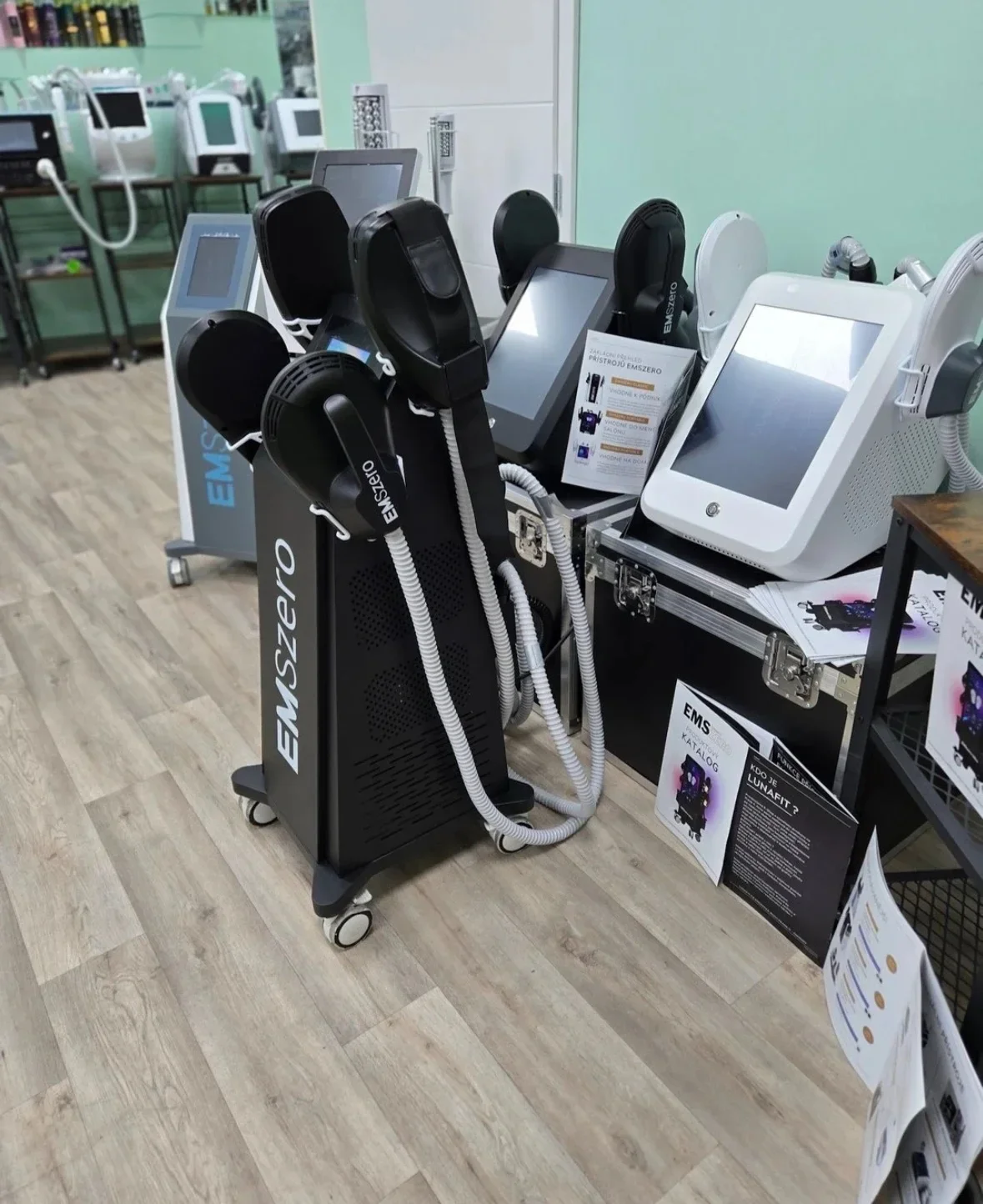 

Аппарат Nova MYOslim Neo 6500W с высокой мощностью, 4 RF-манипулами, Hi-EMT для коррекции фигуры, EMS-стимуляции мышц тела, оборудование для похудения и косметологии