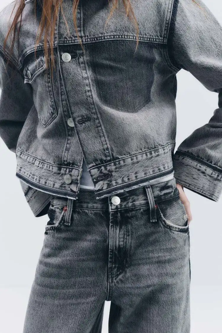 

Spring 2024 Women's Loose Jeans Mid-Waist Denim Jaet 604526 Casual Loose Fit Blue Jeans with Fringe Detail Long Sve