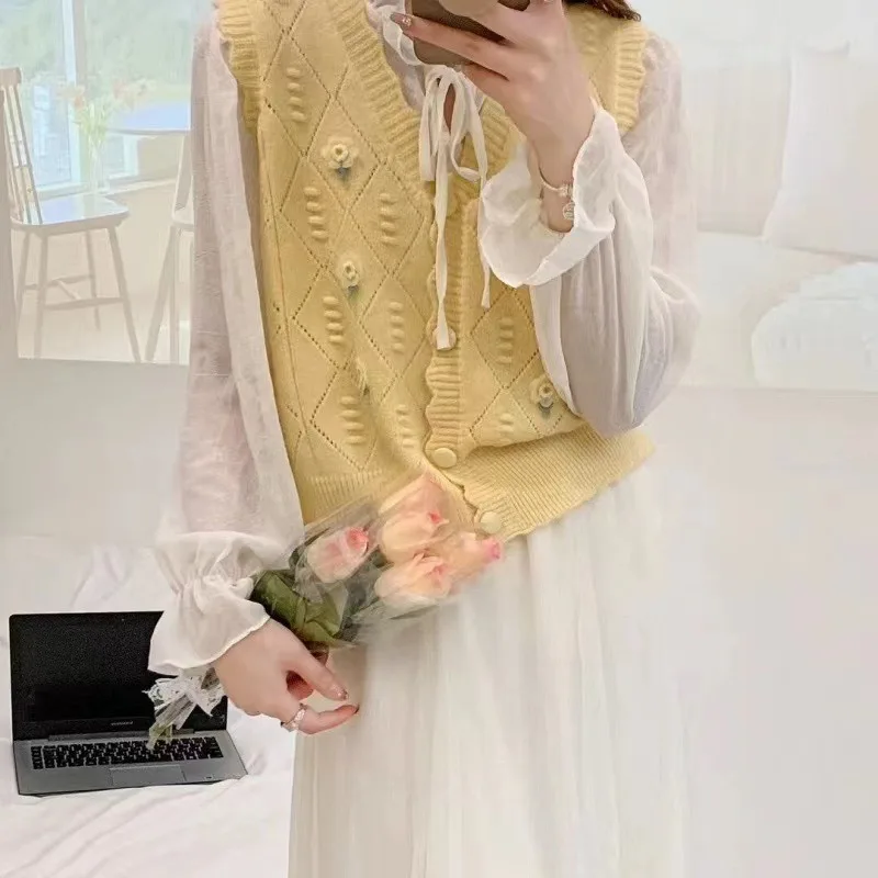 2024 Autumn New Women's Layered Collarless  Sweet Loose Short Knit Vest Cardigan