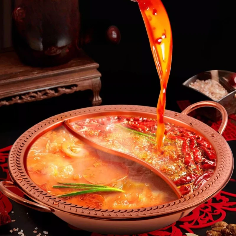 Copper Hot Pots Covered 32cm Dual Flavor Hot Pot Integrated Mandarin Duck Pot Home Use Chinese Hotpots Pure Copper Chafing Dish