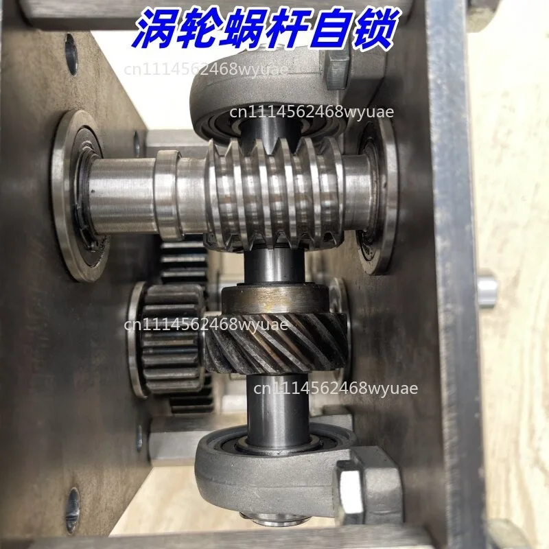 Self-locking turbine scroll reduction gearbox gear reducer gearbox metal box can be customized vertical