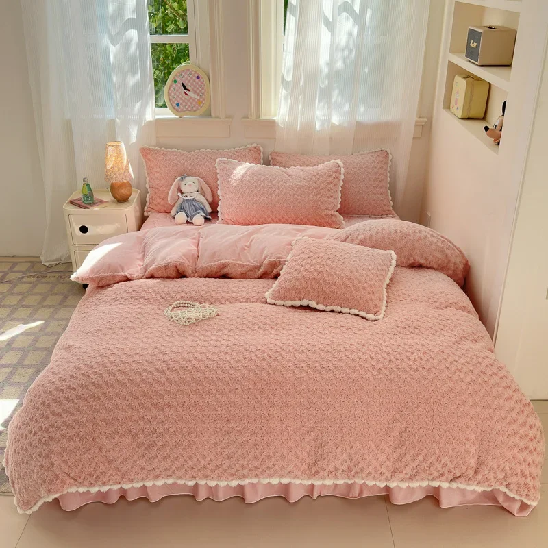 

2024 autumn and winter new A version high gram weight rabbit hair rose B version baby velvet thickened warm lace bed cover 4pcs