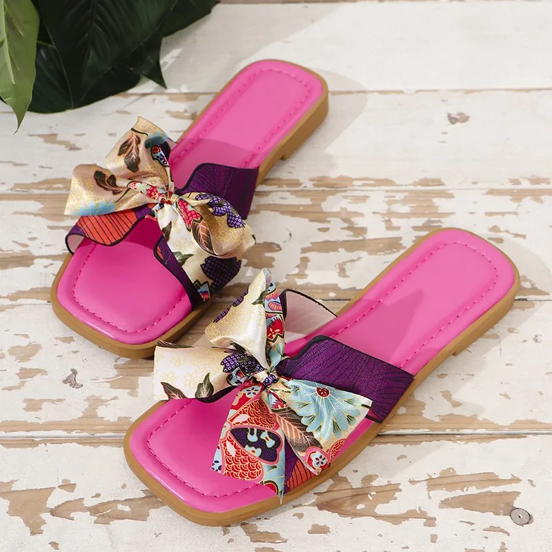 

Женские летние новые дизайнерские тапочки с открытым носком и бантом, женские нескользящие женские сандалии для дома и ванной комнаты, легкие пляжные шлепанцы