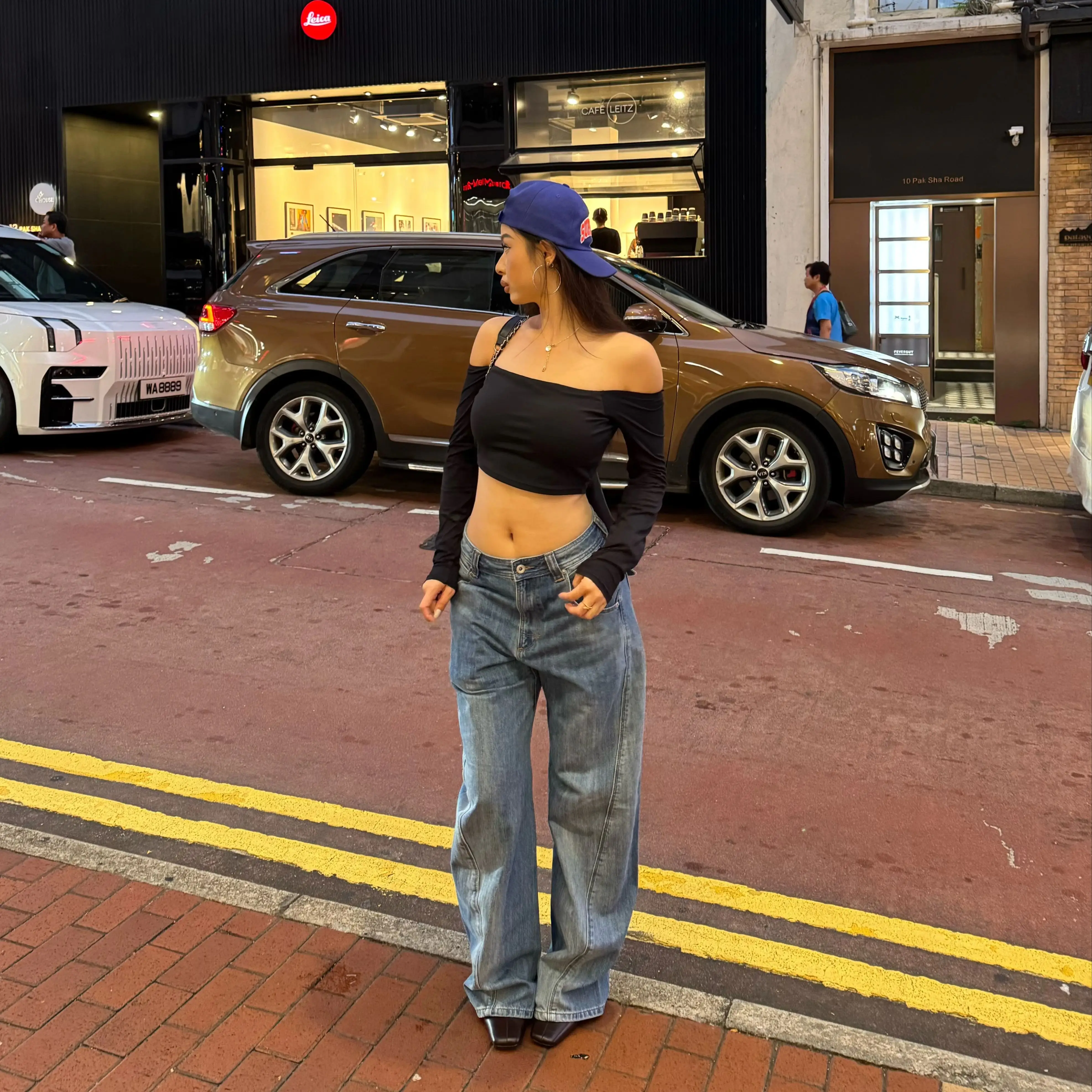 Girls' Retro American-Style Jeans, Mid-Low Waist Design, Loose Wide-Leg, Height-Enhancing, Washed Blue Jeans, Paris Buckle Adjustable Three-Dimensional Arc-Shaped Trousers