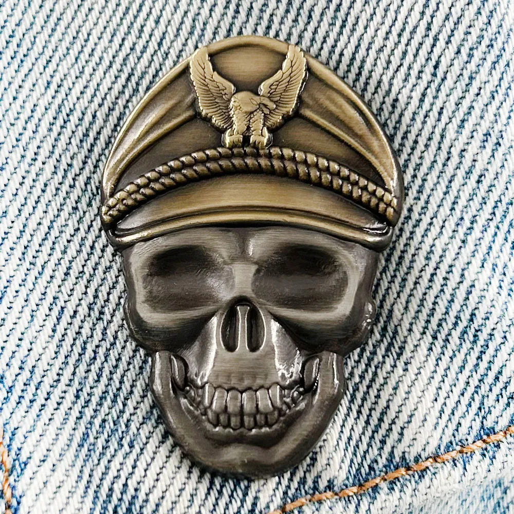 Skull Pirate Captain Three-dimensional Badge Eagle Wing Biker Brooch Punk Vintage Metal Lapel Pin Hat Decoration