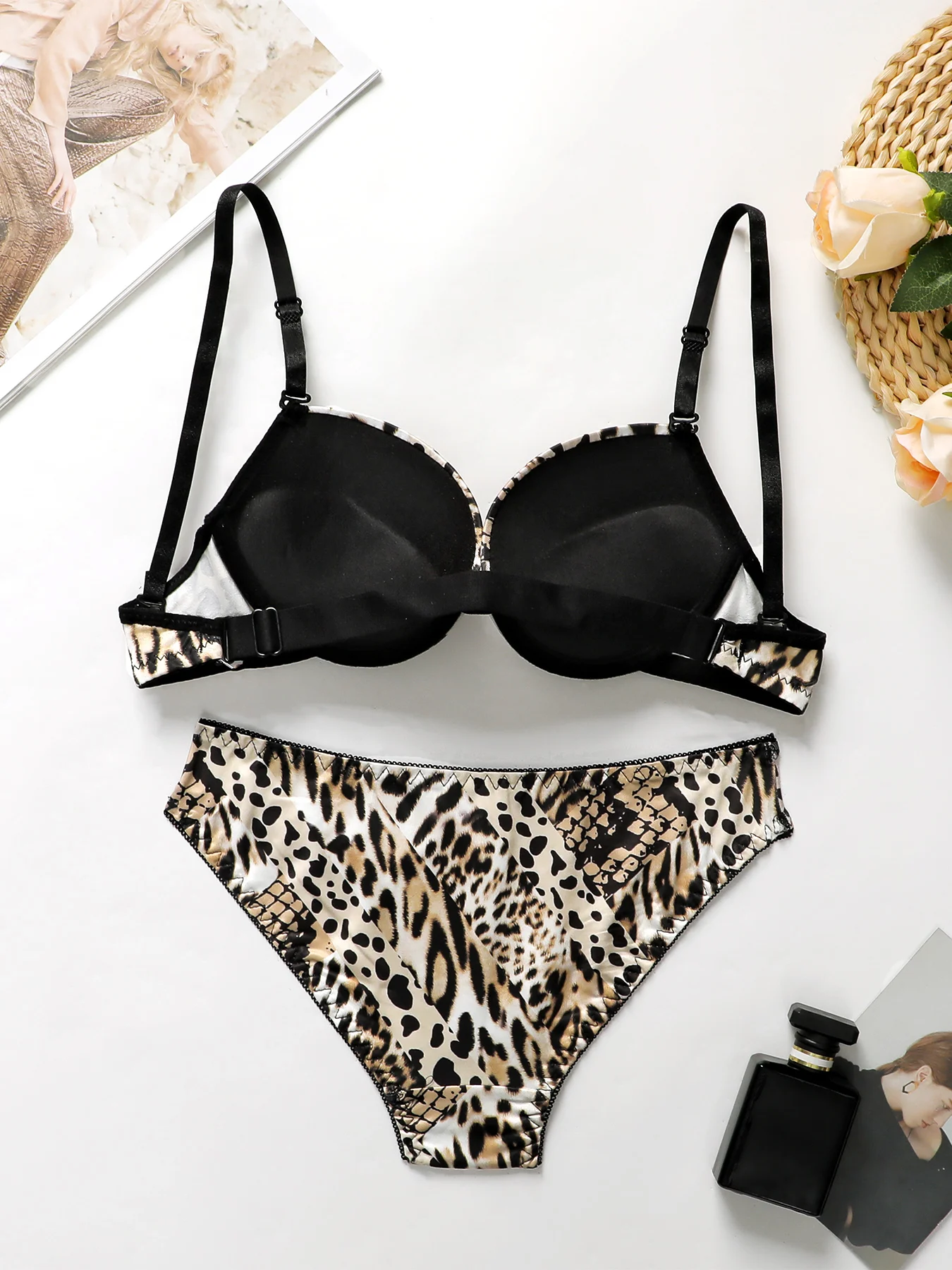 Leopard print suit women\'s underwear sexy bra underwear small breasts look big