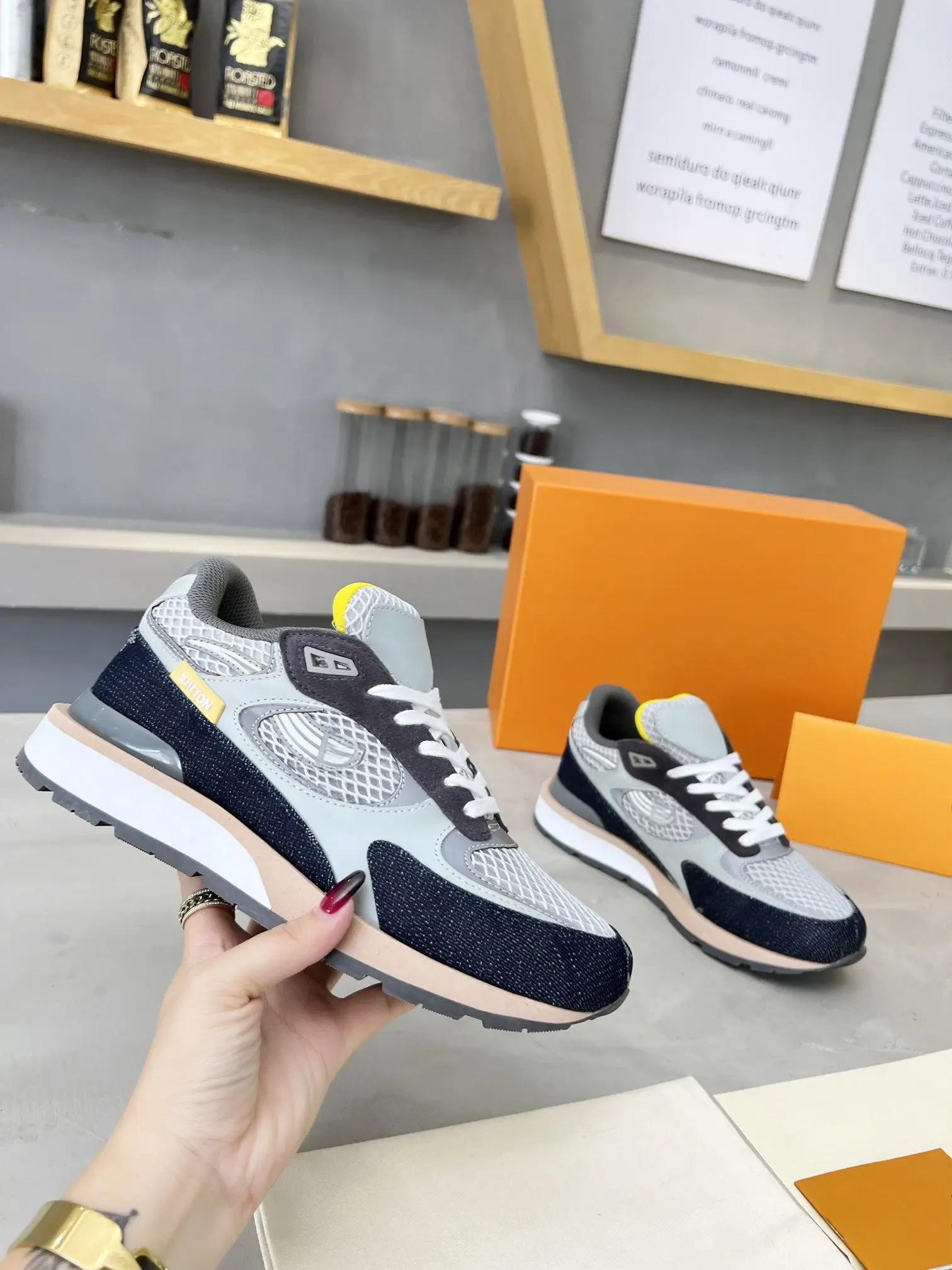 Unisex Trendy Retro Platform Sneakers Multi-material Splicing Lace-up Lightweight Daily Athletic Footwear