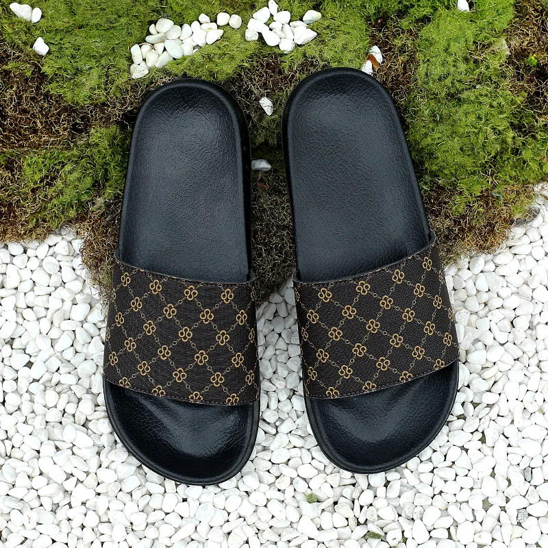 

Men's Summer New Style European And American Slippers Couple Outdoor Wear Slip-Resistant Home Indoor Slippers