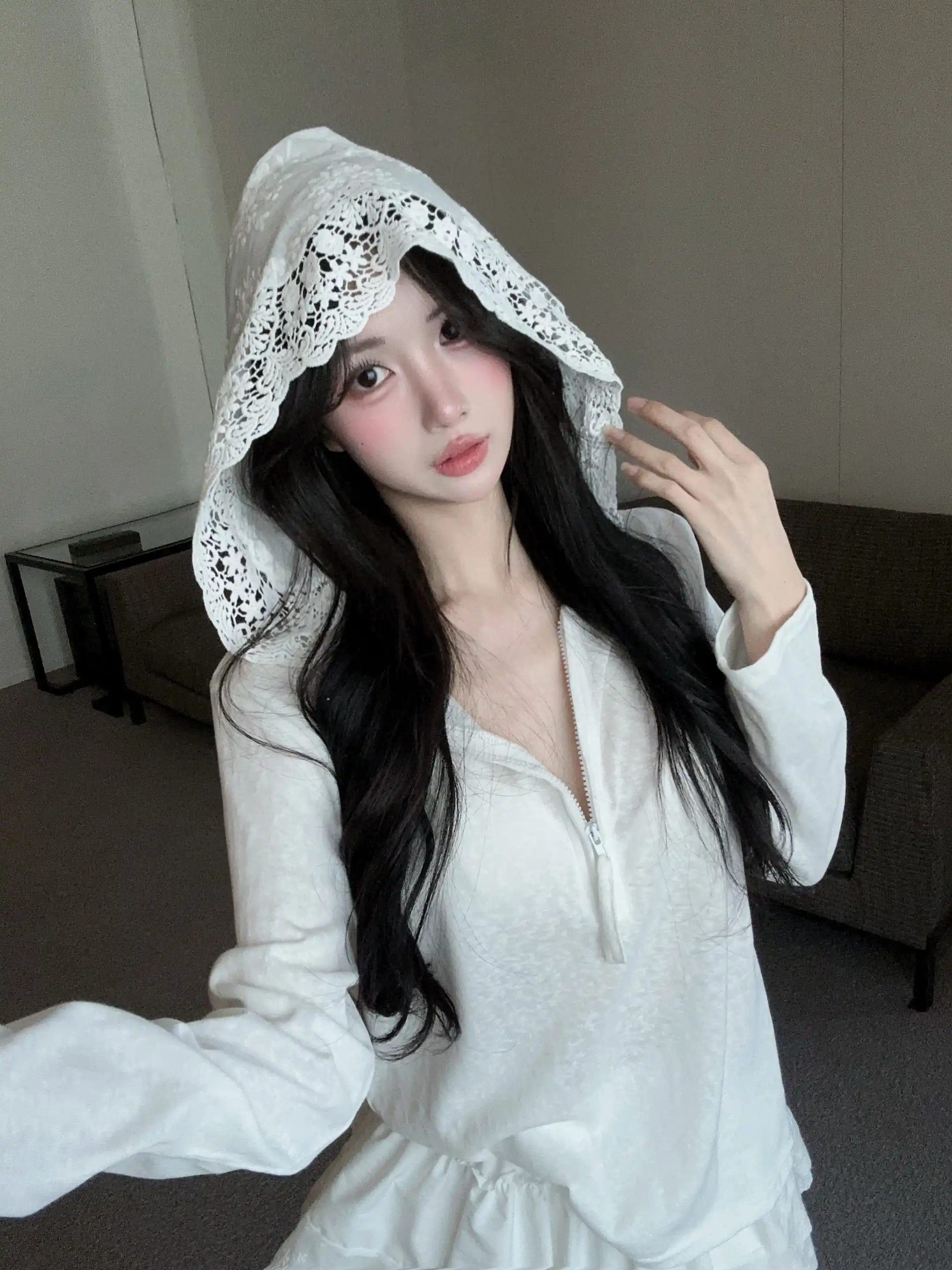 

White Lace Trim Long Sleeve Hoodie T-Shirt Women's Spring Summer Lightweight Loose Fit Sun Protection Cover up Korean Style