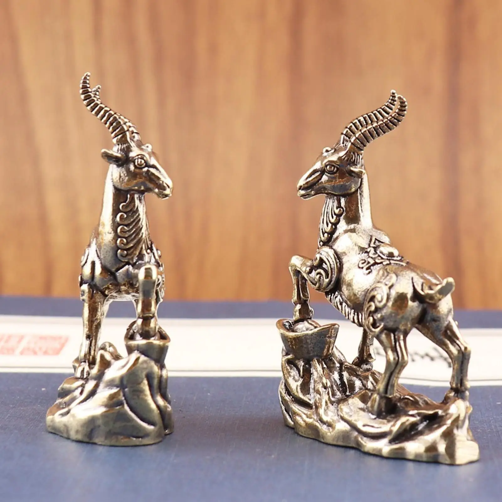 1PC Goat Figurine Chinese New Year Vintage Decorative Brass Statue Metal Animal Decor Party Favors for Table Windowsill Entryway