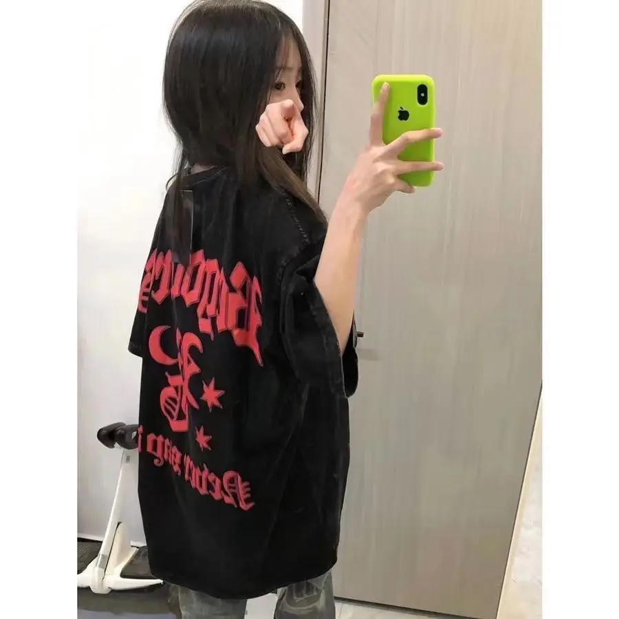 تي شيرتات نسائية قصيرة الأكمام مريحة على الطراز القوطي الجمالي قابلة للتنفس من القطن Harajuku كبيرة الحجم Y2K ريترو ملابس الشارع الشهير