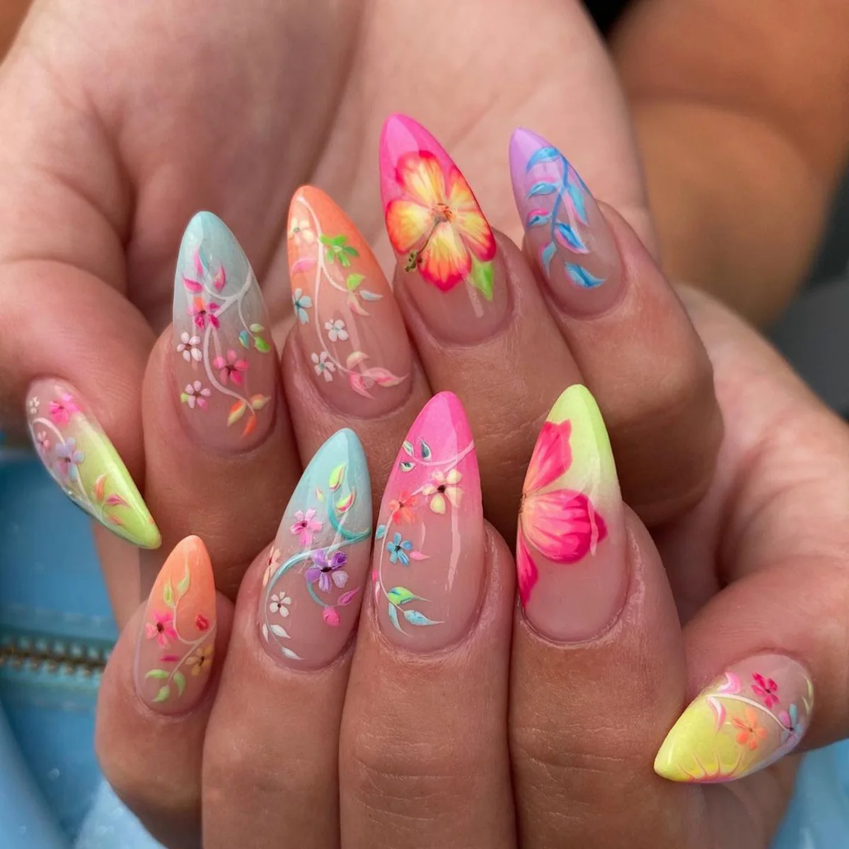 Juego de 24 Uds de uñas postizas largas de almendra, diseño de diamantes de imitación, uñas postizas, flor colorida, punta de uña francesa, manicura reutilizable