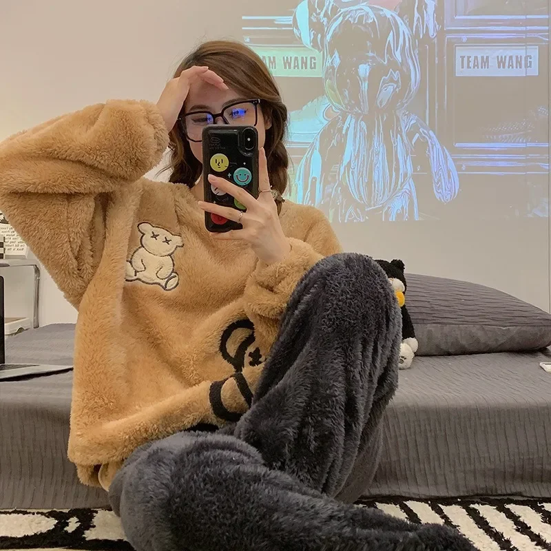 

Thickened Warm Flannel Women Sleepwear Homewear for Winter O-Neck Tops and Trousers Nightwear Loungewear Two-Piece Set Pajamas