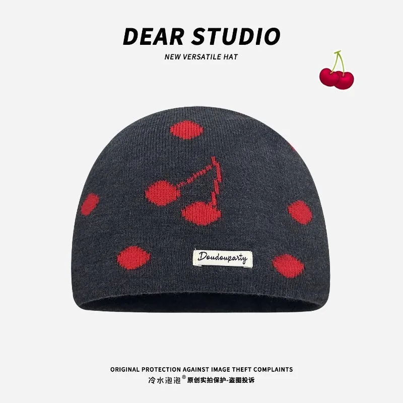 Neue Polka Dot Cherry Jacquard Pullover Strickmütze für Damen, Herbst und Winter, warm, mit Ohrenschutz, Skull Beanie Mützen – Detail 5