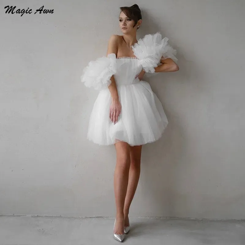 

Magic Awn Short White Wedding Dresses Off The Shoulder Puffy Sleeves Boho Wedding Party Gowns For Brides Vestidos Simple