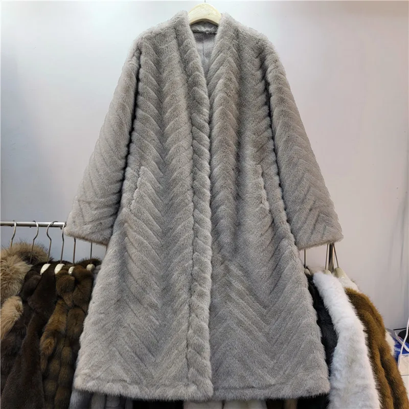 سترة نسائية كلاسيكية من الفرو الصناعي بجيوب جانبية وأكمام طويلة معاطف شتوية سميكة للسيدات من Clothland Mujer CB247