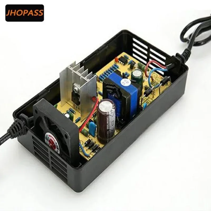 17S - 71.4V5A lithium battery charger suitable for 17S 71.4V 60V 62.9V lithium ion battery AC 110-220V smart charger UE/US plug