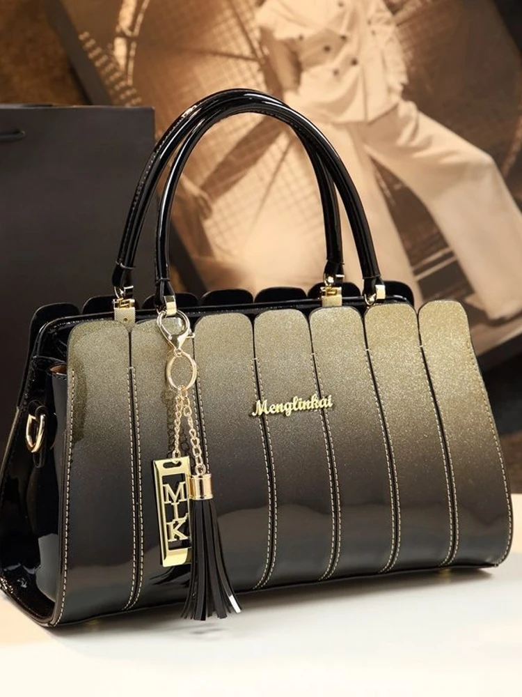 Hong Kong Trendy Brand 2026 New Mid-Year Women's Bag Mom's Style Crossbody Handbag Versatile Bag Suitable for All Occasions