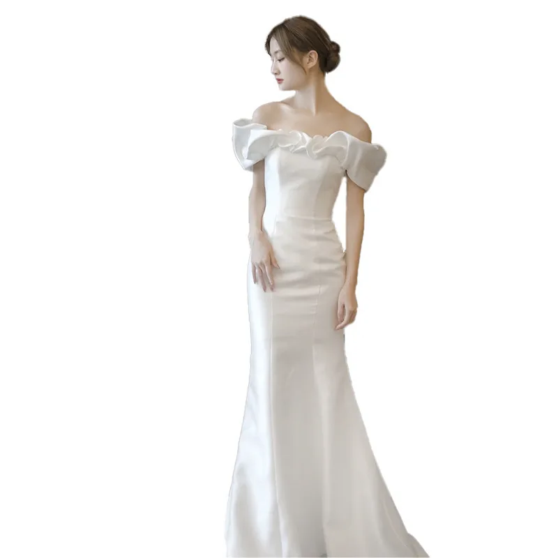 One-word shoulder wedding dress 2025 new bridal temperament waist fish tail thin satin welcome door veil