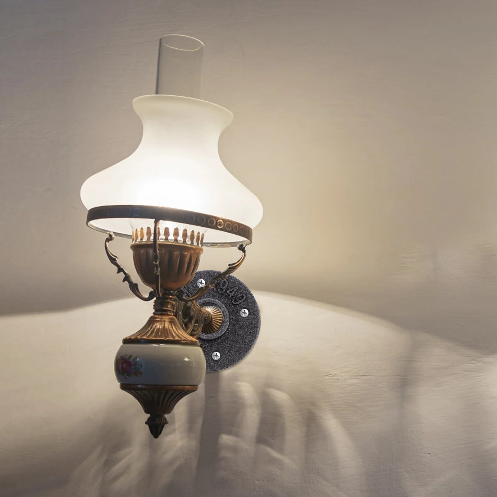 

8Pcs Cast Iron Flange Floor Fittings Malleable Pipe Connectors for DIY Furniture Table Legs Shelf Hanging Decoration Industrial