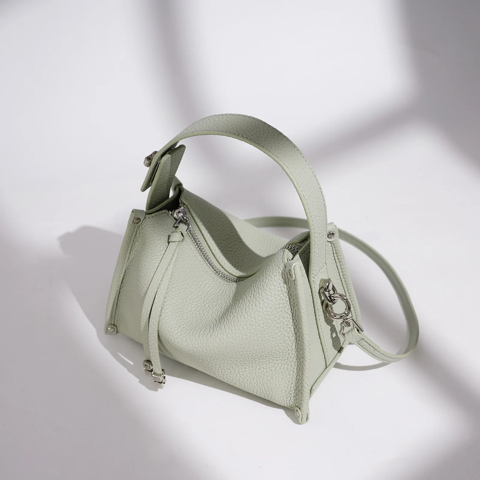 New Versatile Handbag Senior Sense Korean Version Niche Design Simple Top-grain Cowhide Leather Shoulder Bag For Women Commuting
