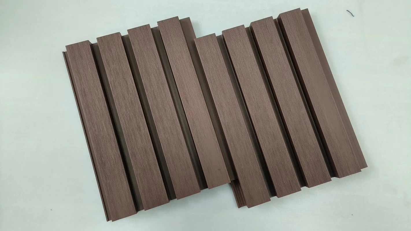 แผงผนังใน Wpc ผนังคอมโพสิต Cladding กลางแจ้งขายร้อนกันน้ํา Great Wall Panel
