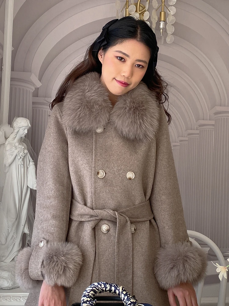 

2023 Woolen fur,Vintage classic Real fox fur coats and jackets Fashion high-grade Winter real fur coats DS01.