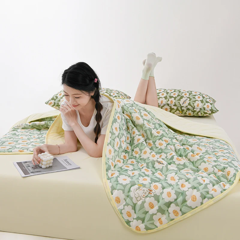 1pc-cooling-summer-quiltfloral-air-condition-comforterdouble-side-blanket-bed-cover-home-girl-bedspread-150-200-drop-shipping