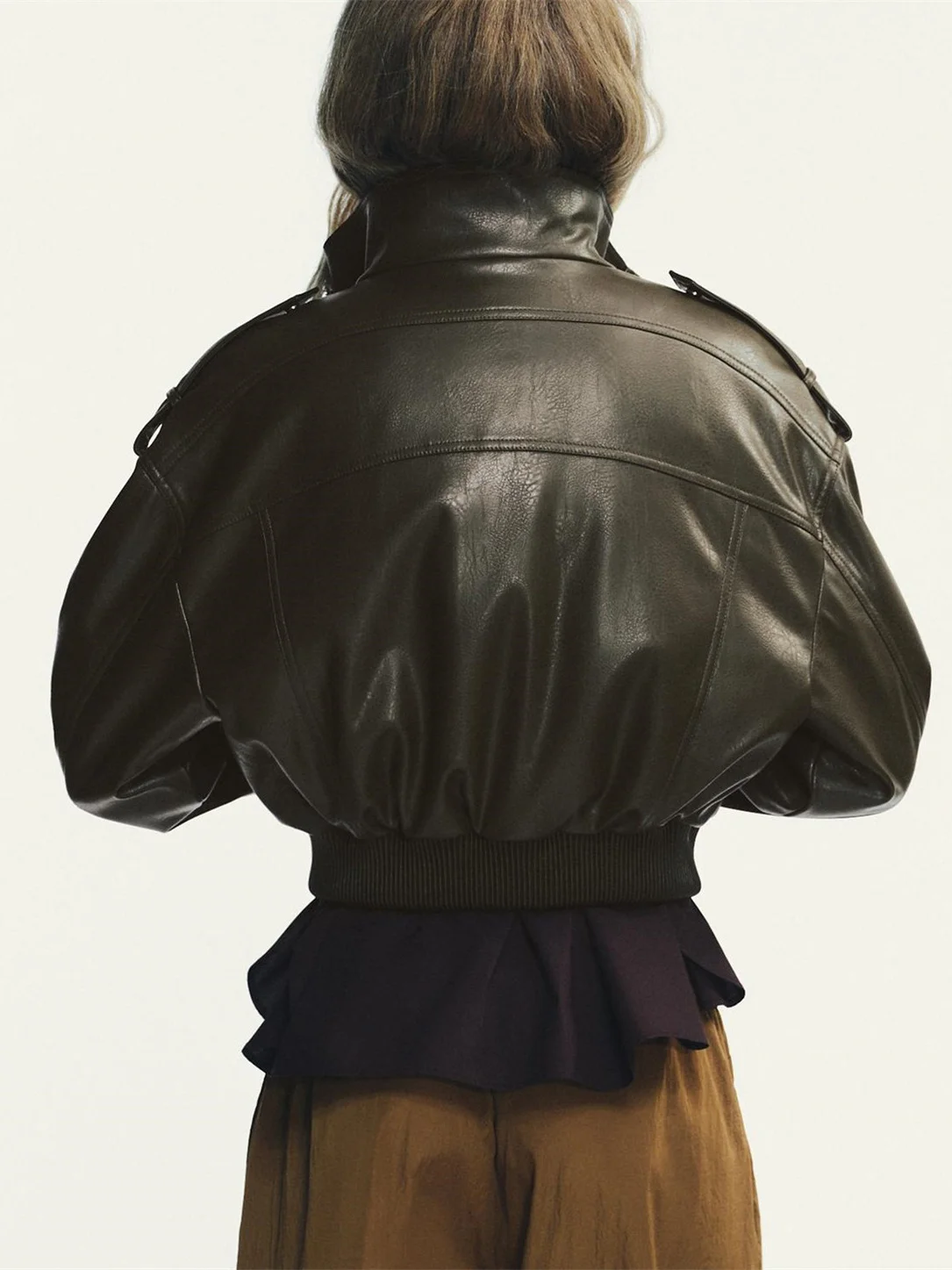 Faionable Pelle sintetica lucida ort Jaet Cappotto da donna di fascia alta con colletto alla coreana lungo Sve con cerniera per pendolari